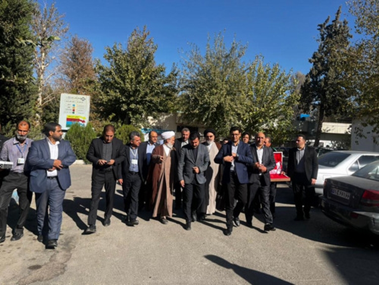 لحظه های قدردانی؛دیدار مسئولان با پرستاران بیمارستان زعیم